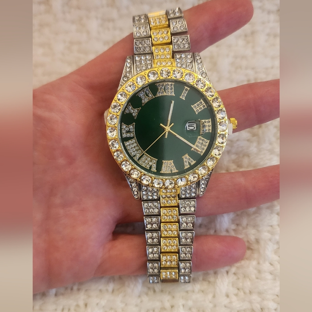 Two Tone White And Gold Rhinestone Watch With A Green Fave 💛💚🩶